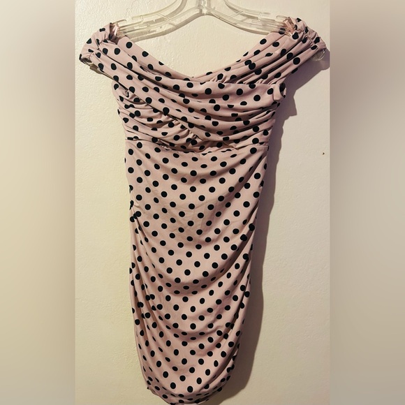 Guess? Pale Pink & Black Polka Dotted Off-Shoulder Criss-Cross Backed Mini Dress - Picture 2 of 7